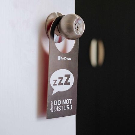 Reddoorz Premium @ Avida Verte Bgc มะนิลา ภายนอก รูปภาพ